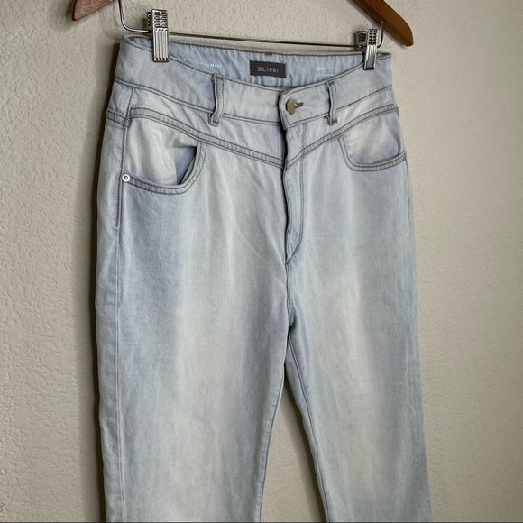 DL1961 Jerry High Rise Vintage Straight Jean Light Wash Raw Hem Size 28 - Picture 4 of 11
